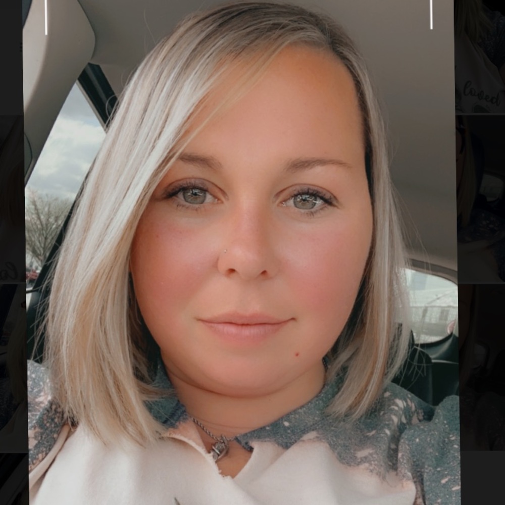 Meet your Posher, Ashley